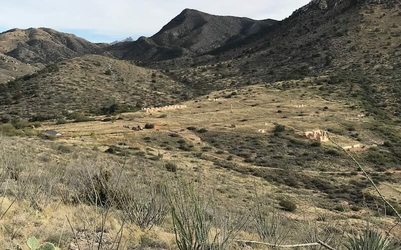 Blick auf die Überreste von Fort Bowie am Apache Pass